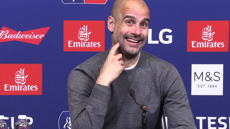 Έξαλλος ο Γκουαρντιόλα με ερώτηση δημοσιογράφου: «Σήμερα κάναμε τρεμπλ και με ρωτάς αυτό;»