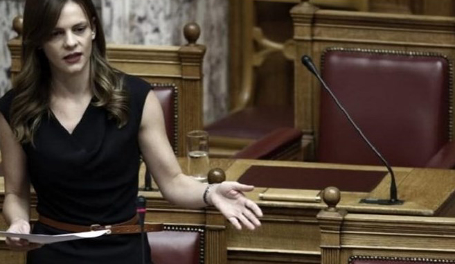 Αχτσιόγλου: Τέλος στις αναιτιολόγητες απολύσεις