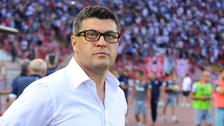 Παραμένει στον Ερυθρό Αστέρα ο Μιλόγεβιτς