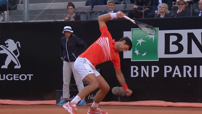 Ξέσπασε στη ρακέτα του ο… νευριασμένος Τζόκοβιτς