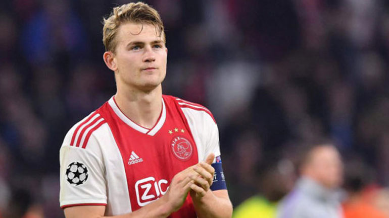 Η Λίβερπουλ ενδιαφέρεται για Ντε Λιχτ