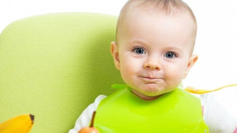 Από τον θηλασμό στη στερεά τροφή