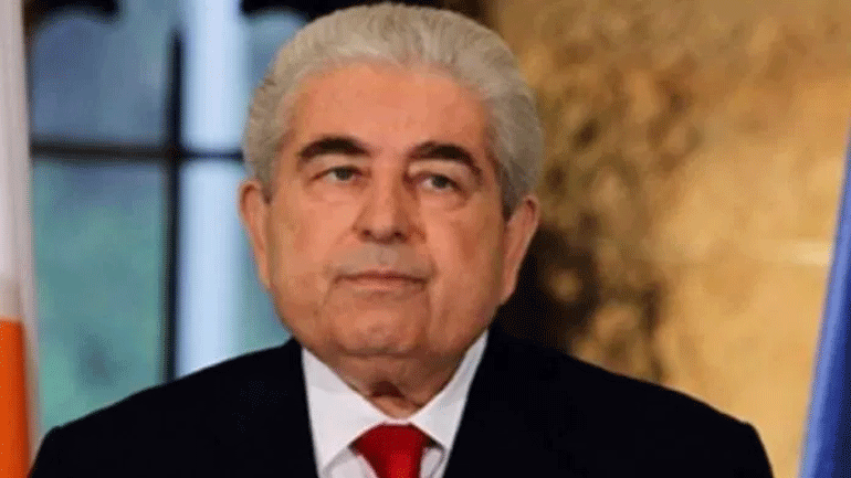 Σε κρίσιμη κατάσταση στη ΜΕΘ ο Δημήτρης Χριστόφιας