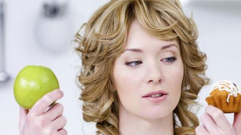 Οι τροφές που επιταχύνουν τη διαδικασία γήρανσης του δέρματος