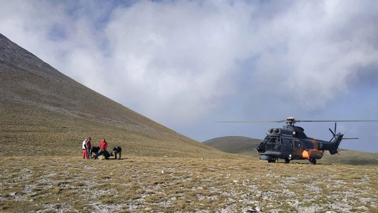 Με ελικόπτερο μεταφέρθηκαν δύο ορειβάτες που είχαν τραυματιστεί στον Όλυμπο