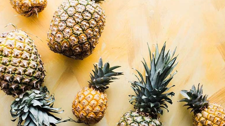 Ανανάς: Το skincare trend που κάνει θαύματα για την λάμψη της επιδερμίδας