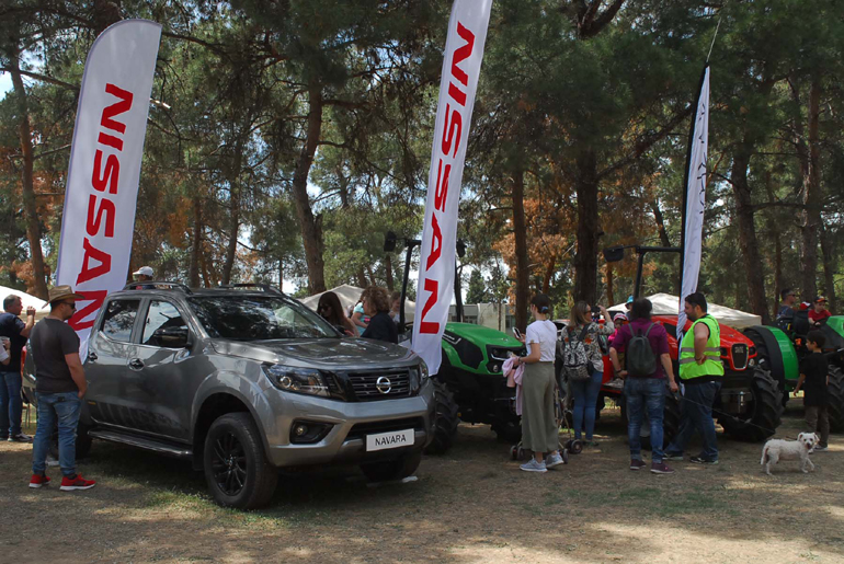 Δυναμικό παρών του ομίλου Θεοχαράκη...