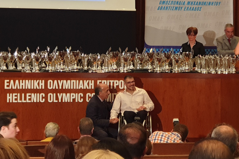 Ατάκα από τον οδηγό αγώνων Drift Παναγιώτη Γρηγορίου που πρόσφατα βραβεύτηκε από την ΟΜΑΕ