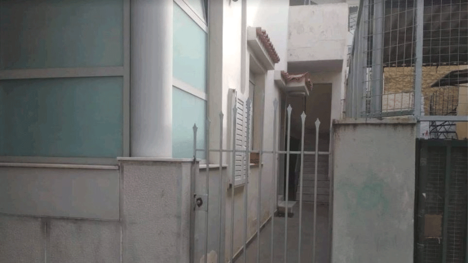 Το σπίτι όπου βρέθηκε η άτυχη γυναίκα