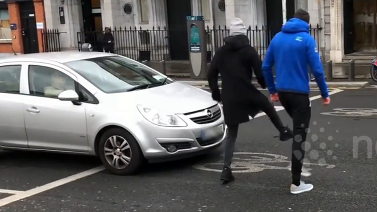 Αόρατο κουτί προκαλεί σύγχυση σε οδηγούς