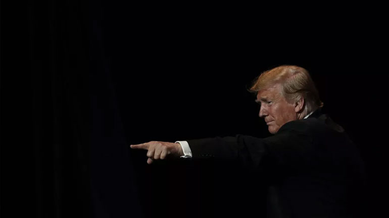 Τραμπ: H Τεχεράνη θα αντιμετωπιστεί με «μεγάλη δύναμη»