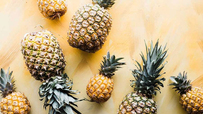 Ανανάς: Το skincare trend που κάνει θαύματα για τη λάμψη της επιδερμίδας