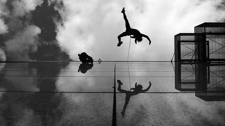 Vertical Dance: Όταν η πρόσοψη ενός κτηρίου  γίνεται το δάπεδο του χορευτή