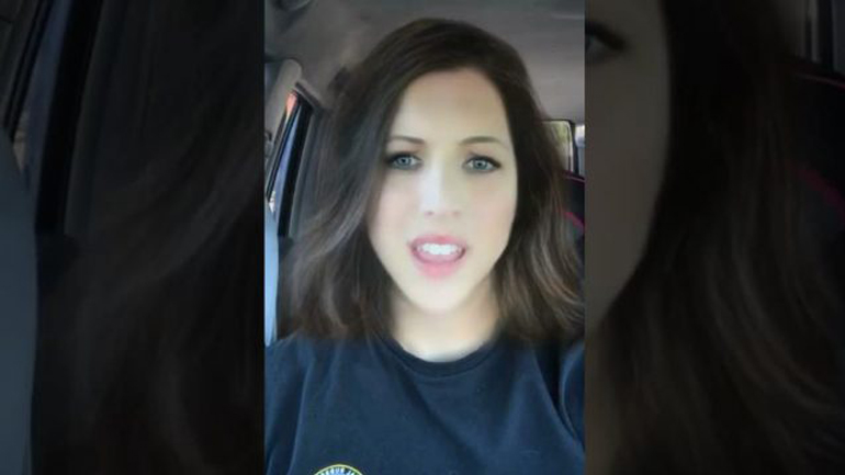 Τραγουδώντας με το φίλτρο αλλαγής φύλου του Snapchat