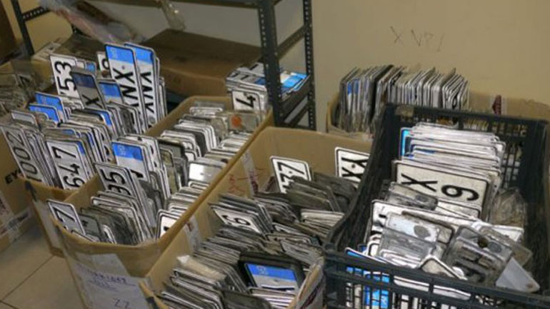 Επιστροφή πινακίδων λόγω εκλογών ανακοίνωσε ο Δ. Αθηναίων