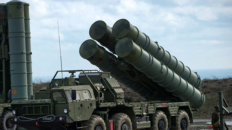 Το Κρεμλίνο καταδικάζει το φερόμενο τελεσίγραφο των HΠΑ για τους S-400