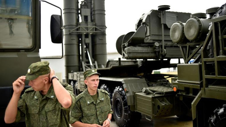 Τούρκοι στρατιωτικοί έφθασαν στη Ρωσία για να εκπαιδευτούν στους S-400