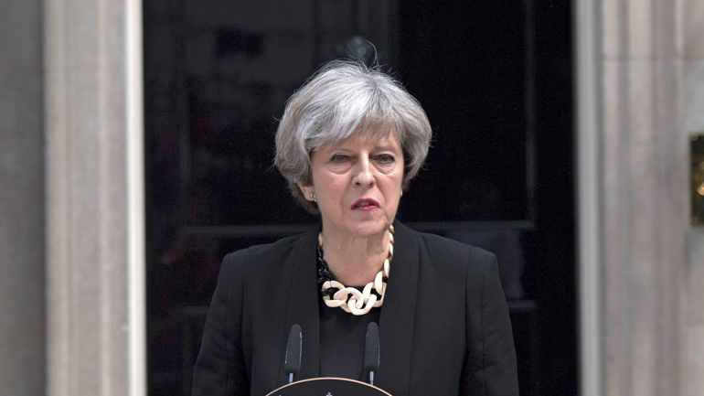 Guardian: Η Τερέζα Μέι αποχωρεί τον Ιούνιο