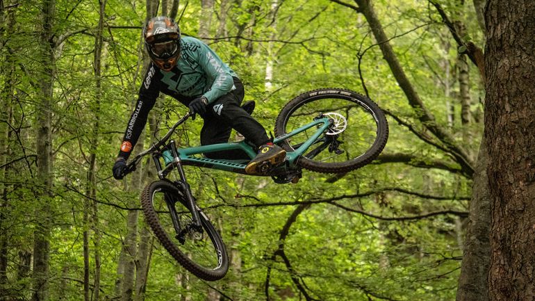 Ο Henry Kerr στα μονοπάτια της Σκωτίας