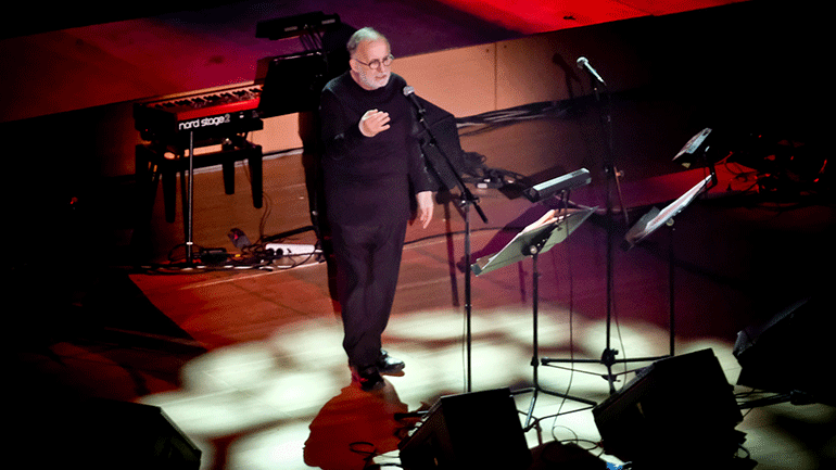 Ο Θάνος Μικρούτσικος στο Ηρώδειο