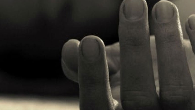 Γυναίκα έκανε «βουτιά» από τον 3ο όροφο πολυκατοικίας