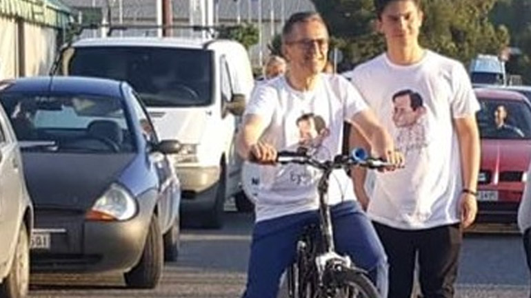 Πάτρα: Ορθοπεταλιές για τον υποψήφιο δήμαρχο Νίκο Νικολόπουλο