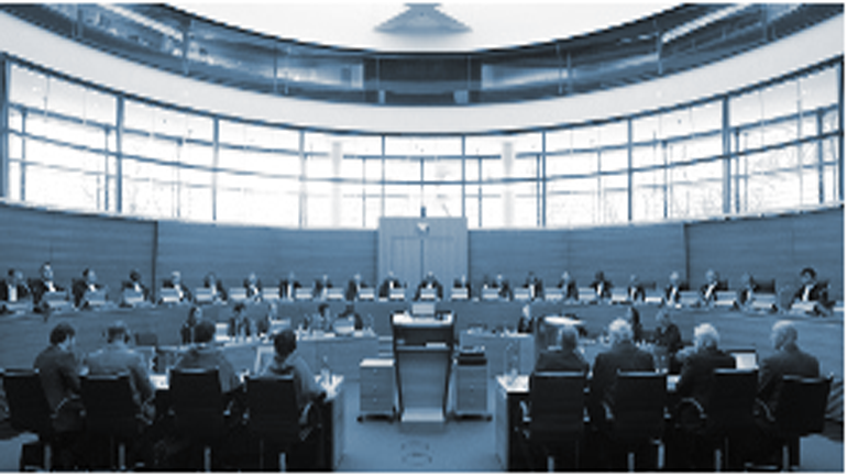 Γερμανία: Η Ρωσία πρέπει να απελευθερώσει τους 24 Ουκρανούς ναύτες και να επιστρέψει τα τρία πλοία τους