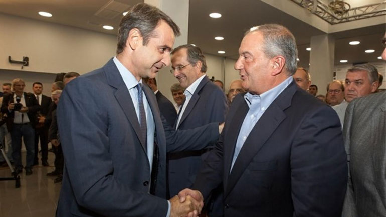 Ο πρώην πρωθυπουργός Κ. Καραμανλής συνεχάρη τον πρόεδρο της ΝΔ Κ. Μητσοτάκη