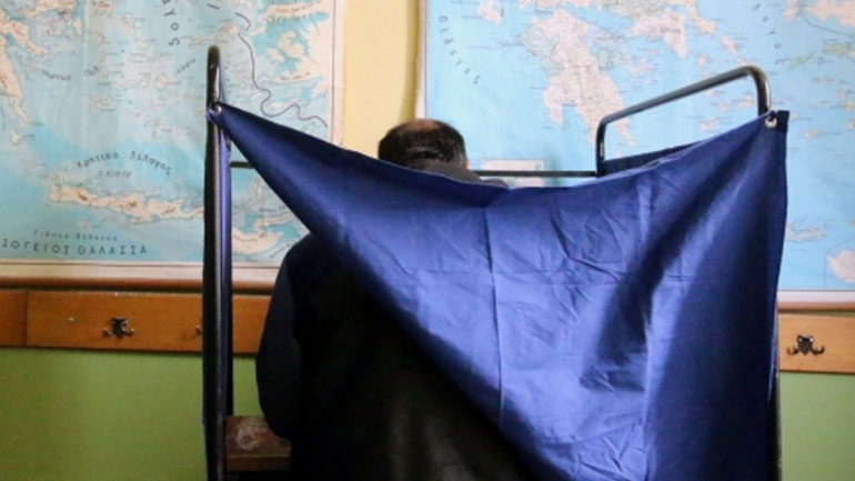 Ηράκλειο: Καβγάς για το… πόσοι θα μπουν στο παραβάν!