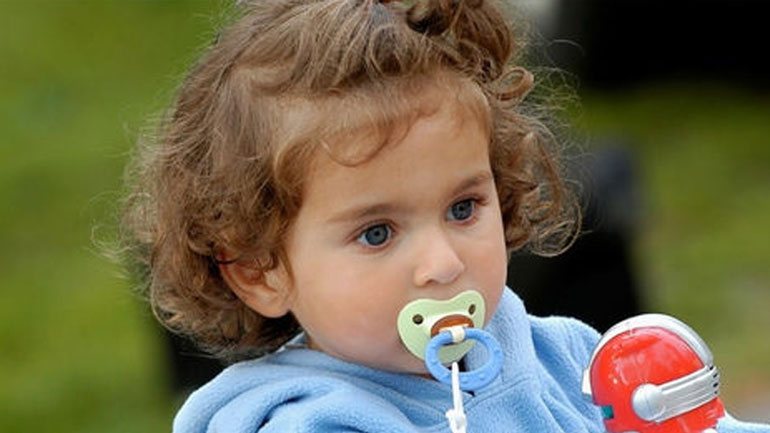 Αυτές είναι οι συνέπειες της υπερβολικής χρήσης της πιπίλας