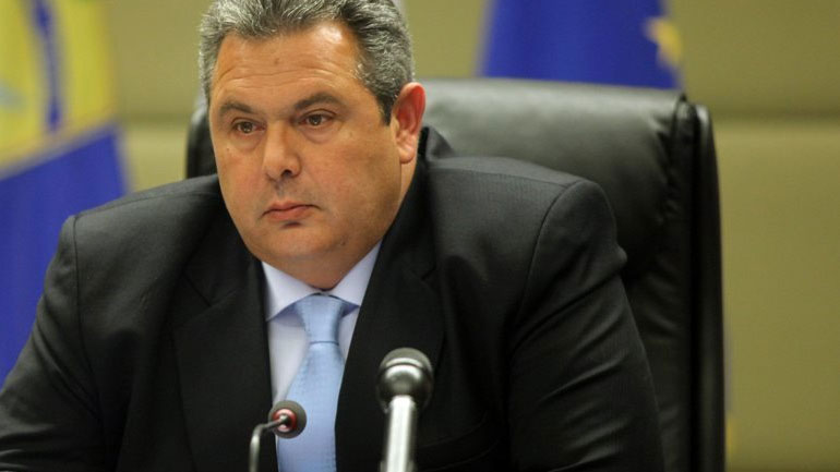 Ο Κουρτάκης κυκλοφορεί και απειλεί