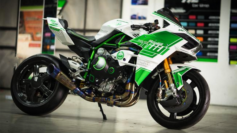 Kawasaki H2 σε ρόλο… καταδιωκτικού!