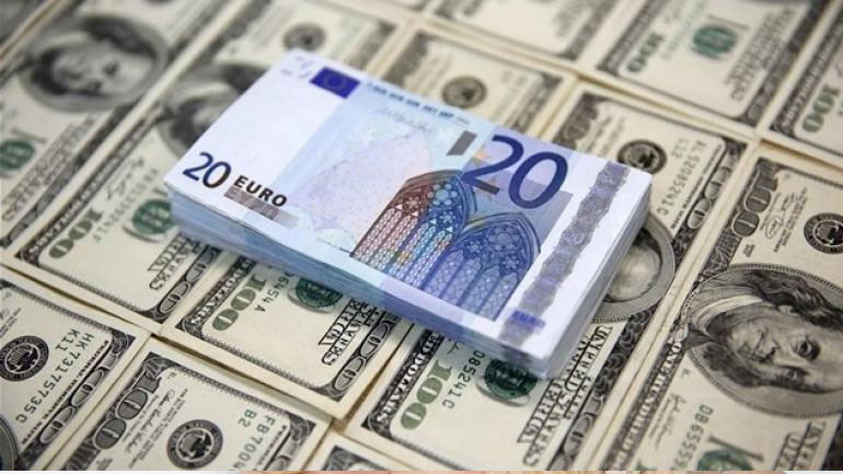 Μικτά πρόσημα στις ευρωαγορές – Υποχωρεί το ευρώ στην αγορά συναλλάγματος