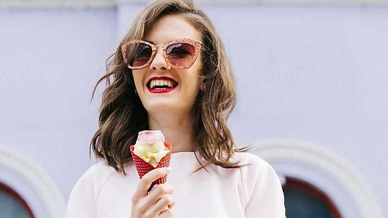 Πώς θα σταματήσετε το τσιμπολόγημα για να διατηρήσετε τη σιλουέτα σας;