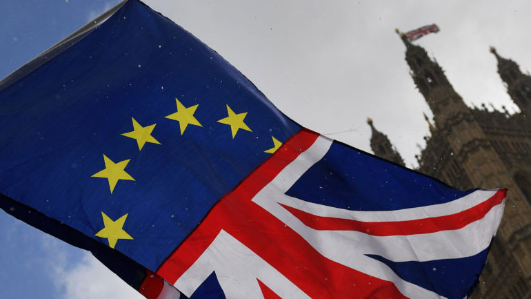 Βρετανία – Brexit: Στο συρτάρι, προς το παρόν, το νομοσχέδιο για τη Συμφωνία Αποχώρησης