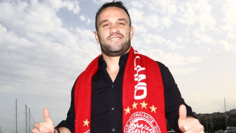 Βαλμπουενά: «Είμαι χαρούμενος που ήρθα στον Ολυμπιακό»