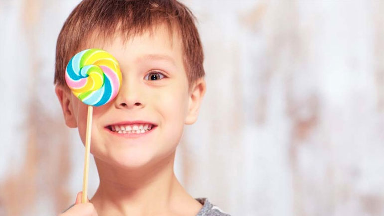 Τι να κάνετε όταν το παιδί σας ζητεί επίμονα γλυκό;