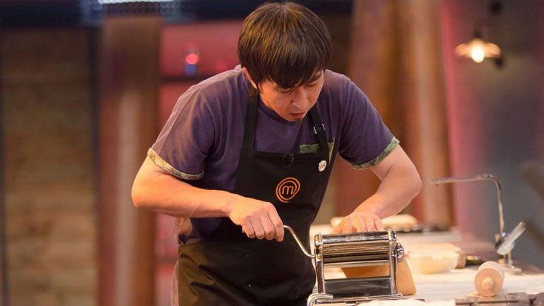 Ο Ζαχίρ από το MasterChef αποκαλύπτει εάν θα βρεθεί στον καταυλισμό των προσφύγων της Μυτιλήνης