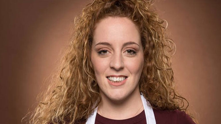 Σπυριδούλα Καραμπουτάκη: Μιλάει για τον χωρισμό των γονιών της και τη γνωριμία με τον σύντροφό της