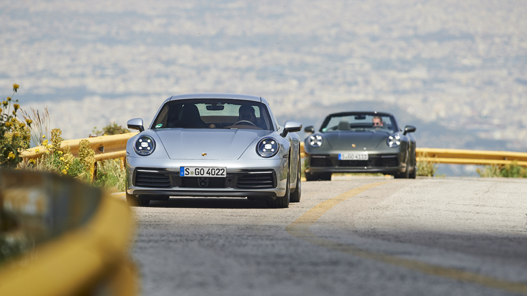 Διαθέσιμη σε coupe και cabrio, με κίνηση στους πίσω ή στους τέσσερις τροχούς