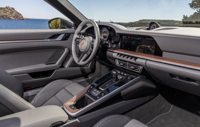 Αν υπάρχει ένα σαλόνι που ποθεί κάθε άνδρας, αυτό είναι της 911