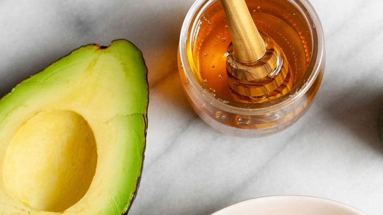 Super ενυδατική μάσκα με αβοκάντο και μέντα!