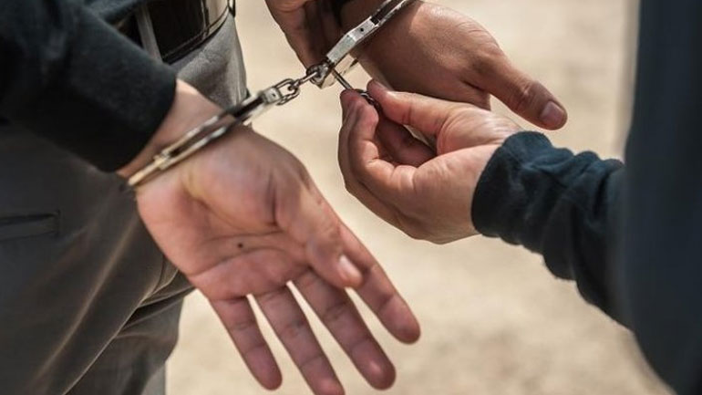 Σύλληψη 27χρονου για εκβίαση και τοκογλυφία