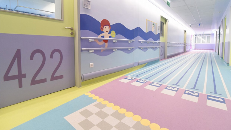 Οι δύο ανακαινισμένες νοσηλευτικές μονάδες του 4ου ορόφου του Νοσοκομείου Παίδων «Η Αγία Σοφία»