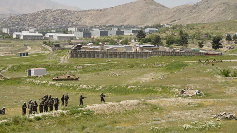 Το Ισλαμικό Κράτος ανέλαβε την ευθύνη για την έκρηξη σε στρατιωτική σχολή στην Καμπούλ