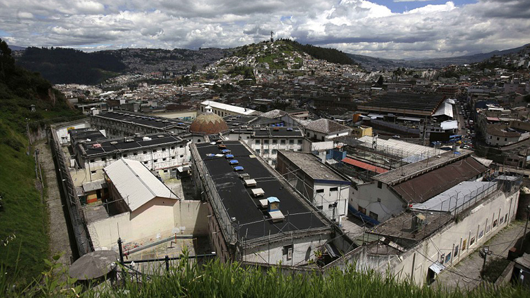 Ισημερινός: Έξι νεκροί σε ανταλλαγή πυρών μέσα σε φυλακή