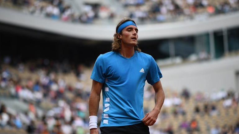 Αφιέρωμα του Ρολάν Γκαρός στον Στέφανο Τσιτσιπά