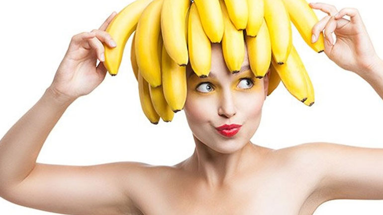 Μάσκα με μπανάνα και αμυγδαλέλαιο για μεταξένια μαλλιά!