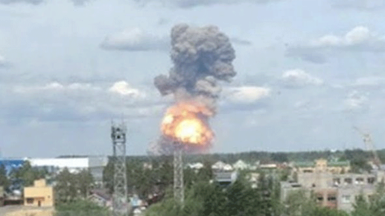 Ρωσία: Στους 38 οι τραυματίες από τις εκρήξεις και την πυρκαγιά στο εργοστάσιο εκρηκτικών