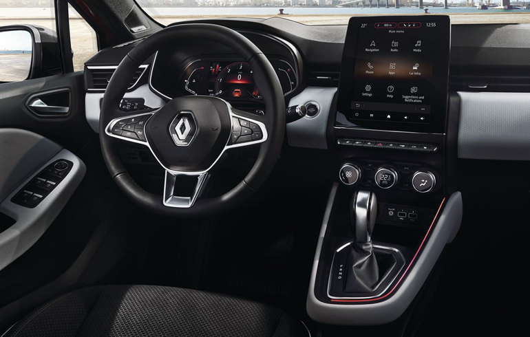 Εξαιρετική ποιότητα στο σαλόνι, μεγάλη οθόνη και ψηφιακός πίνακας 